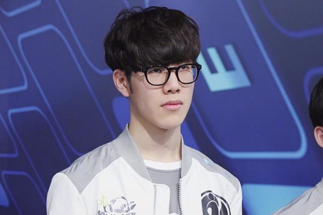 结构上做出 结构上做出